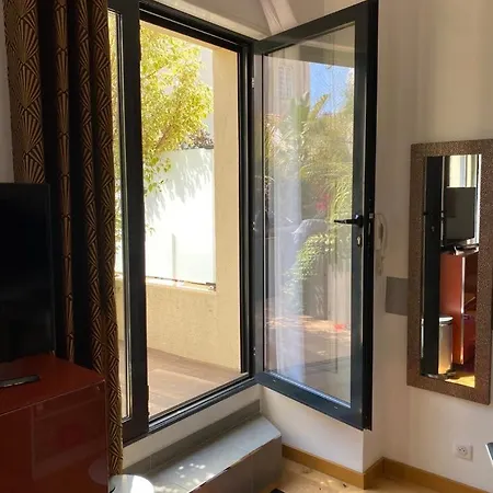 Exceptional Terrace In Center Of Apartment Nizza