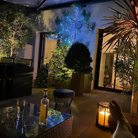 Exceptional Terrace In Center Of Νίκαια