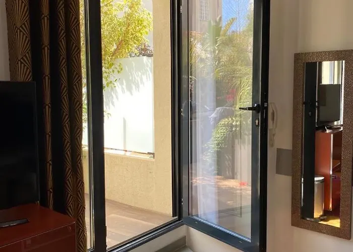 Exceptional Terrace In Center Of Appartement Nice