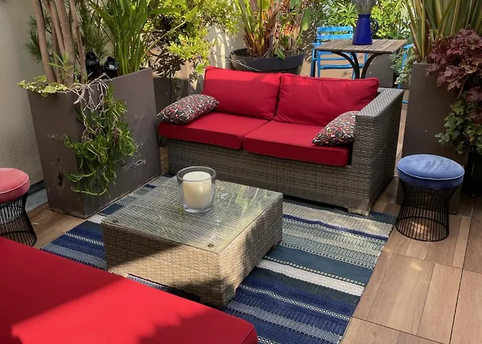 Exceptional Terrace In Center Of